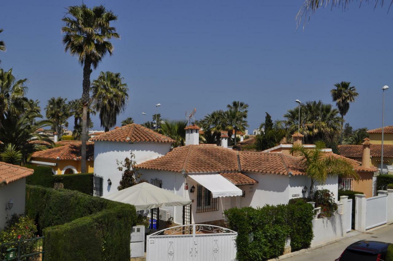 Family Beach Villa Rubens Oliva Exteriör bild